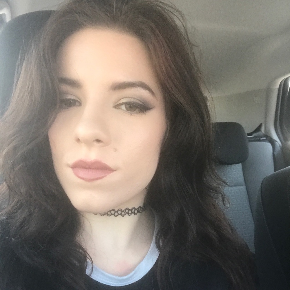 Meet your Posher, Alyssa